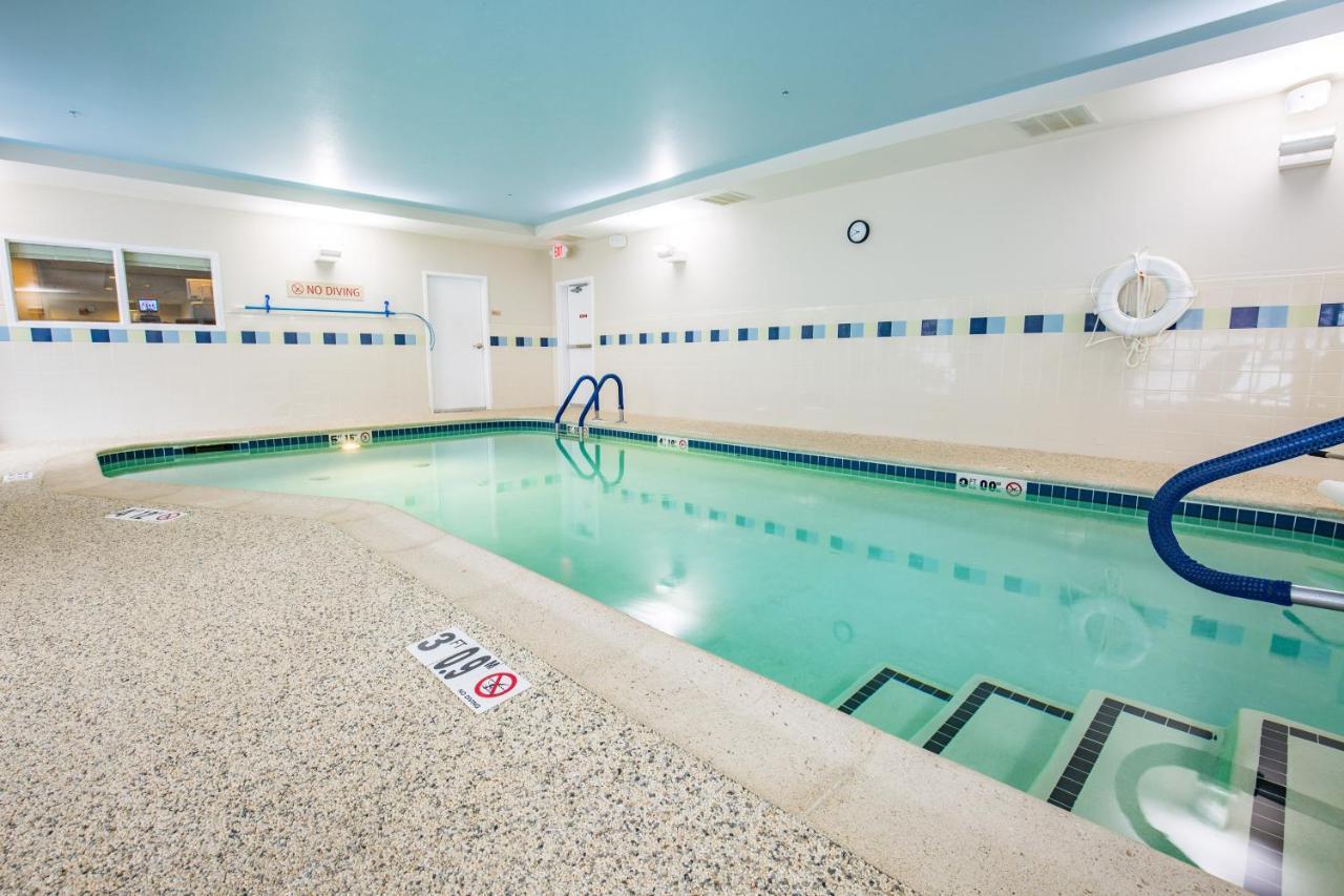 Towneplace Suites By Marriott Gilford Zewnętrze zdjęcie
