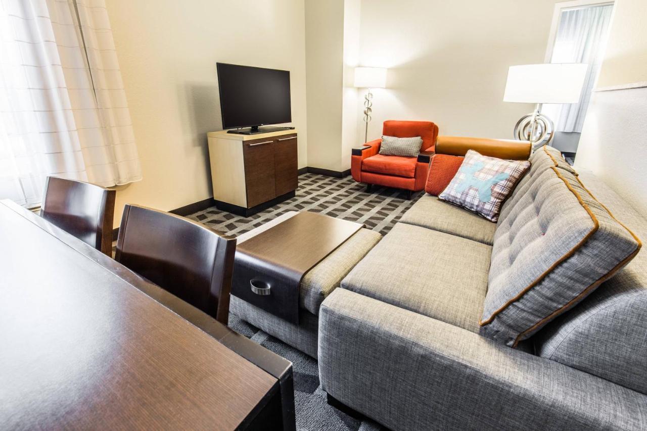 Towneplace Suites By Marriott Gilford Zewnętrze zdjęcie