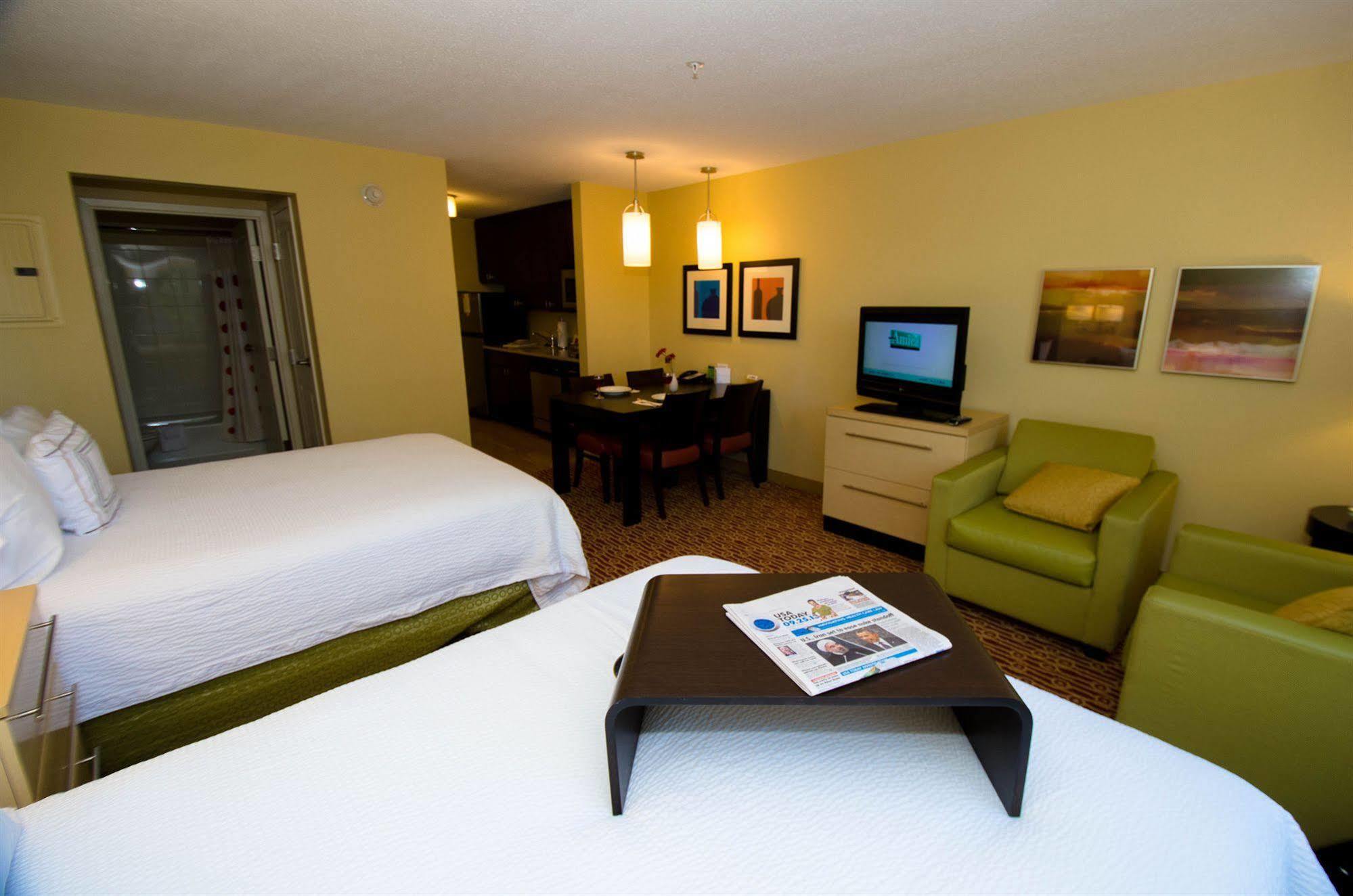 Towneplace Suites By Marriott Gilford Zewnętrze zdjęcie