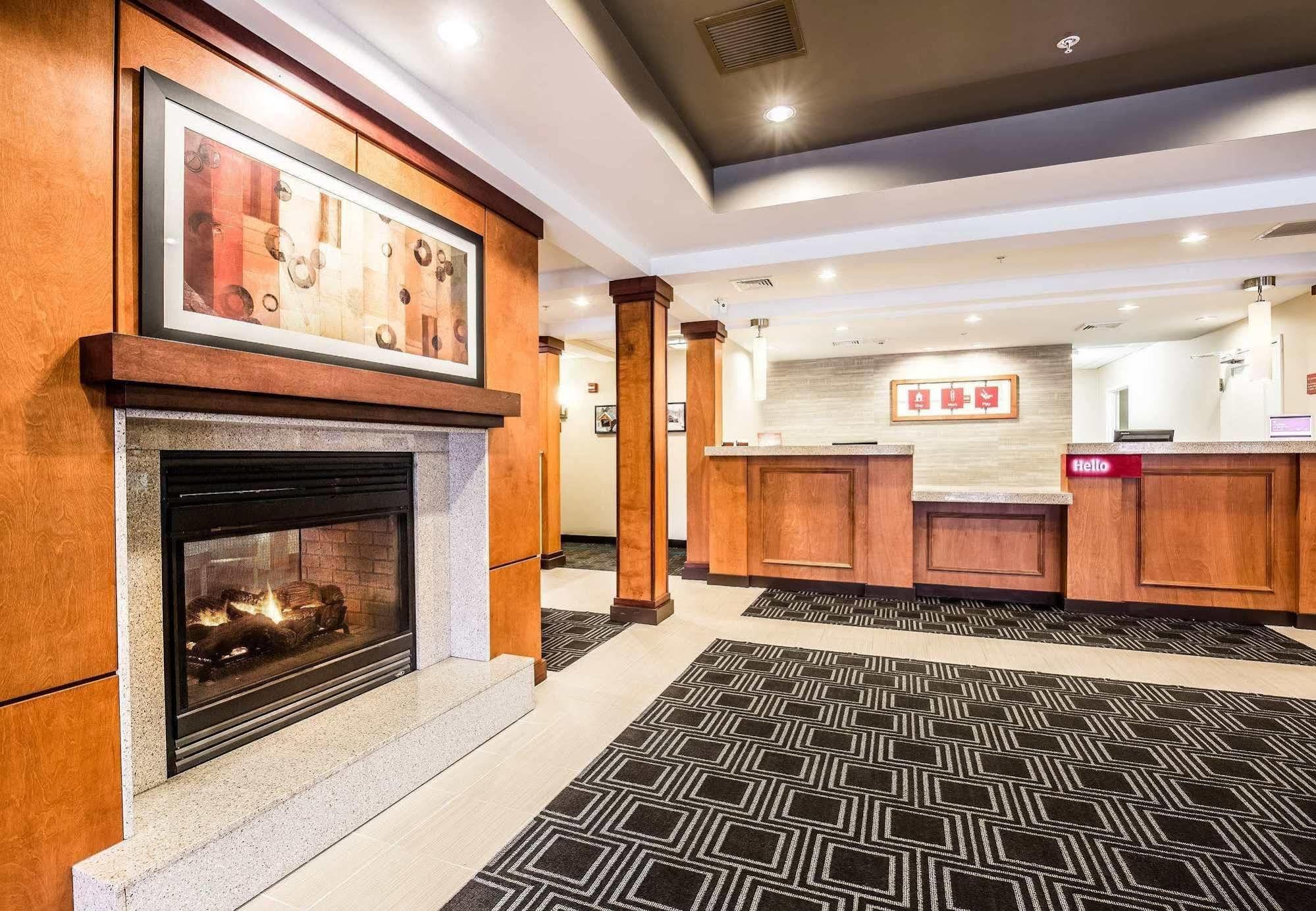Towneplace Suites By Marriott Gilford Zewnętrze zdjęcie
