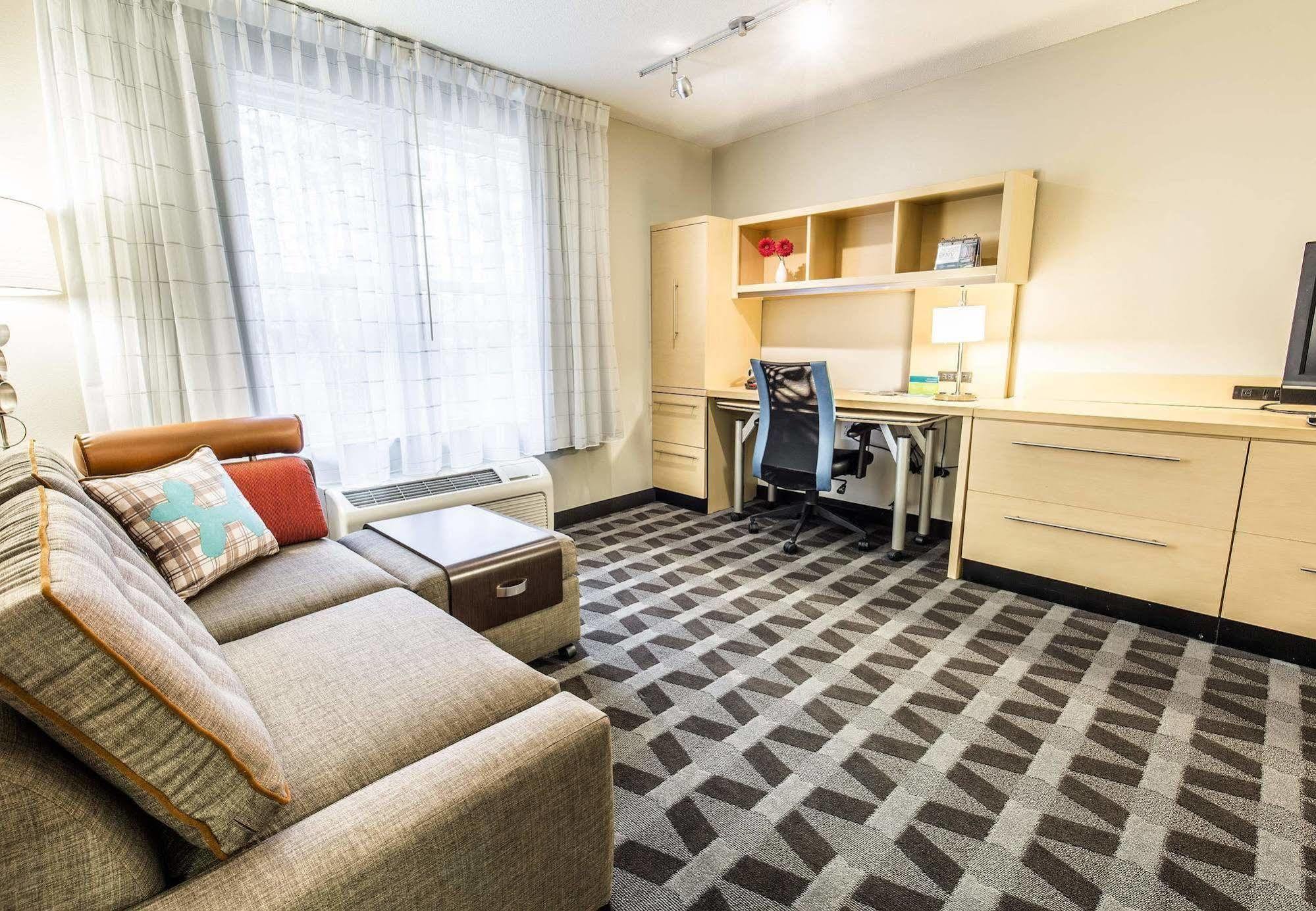 Towneplace Suites By Marriott Gilford Zewnętrze zdjęcie